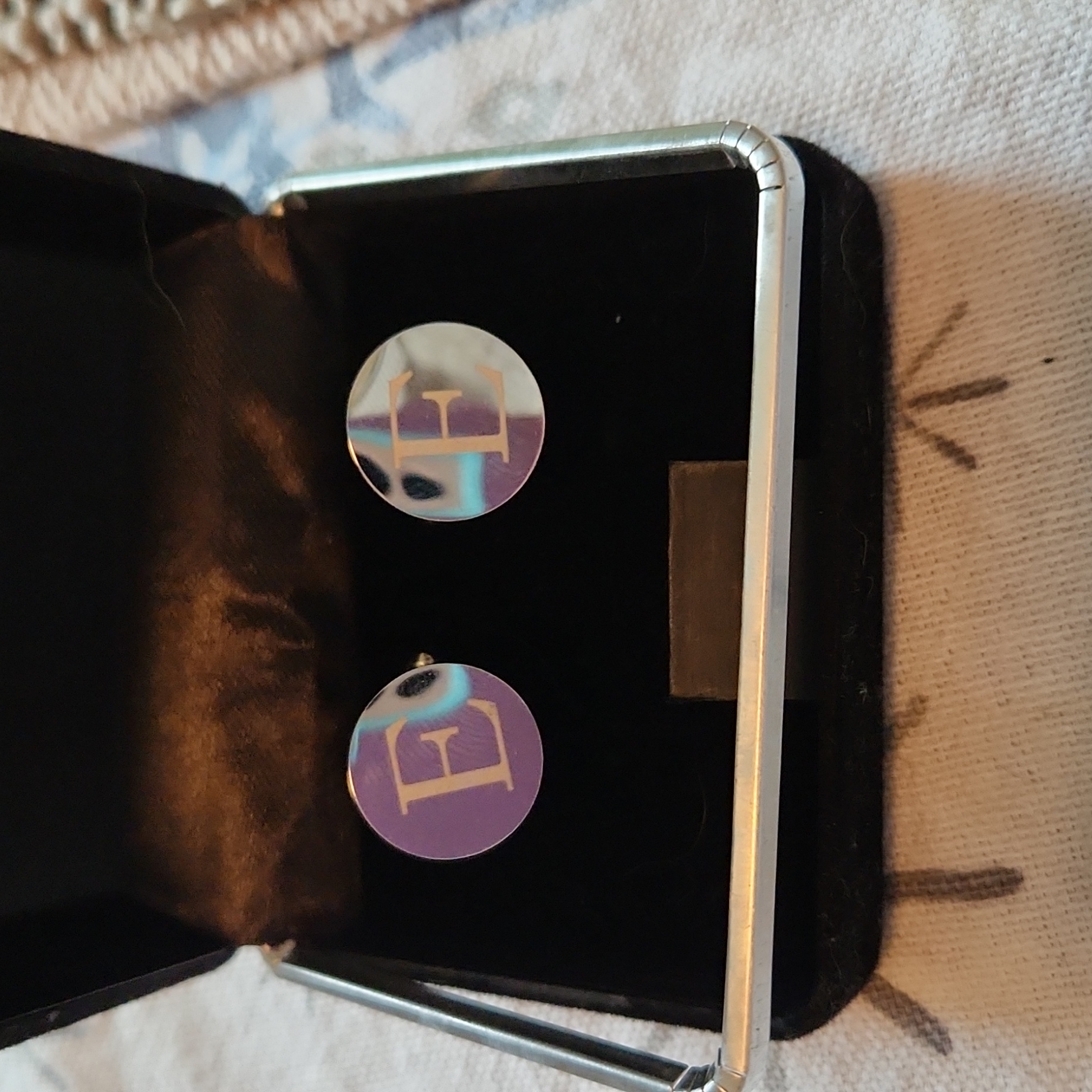 E Cufflinks